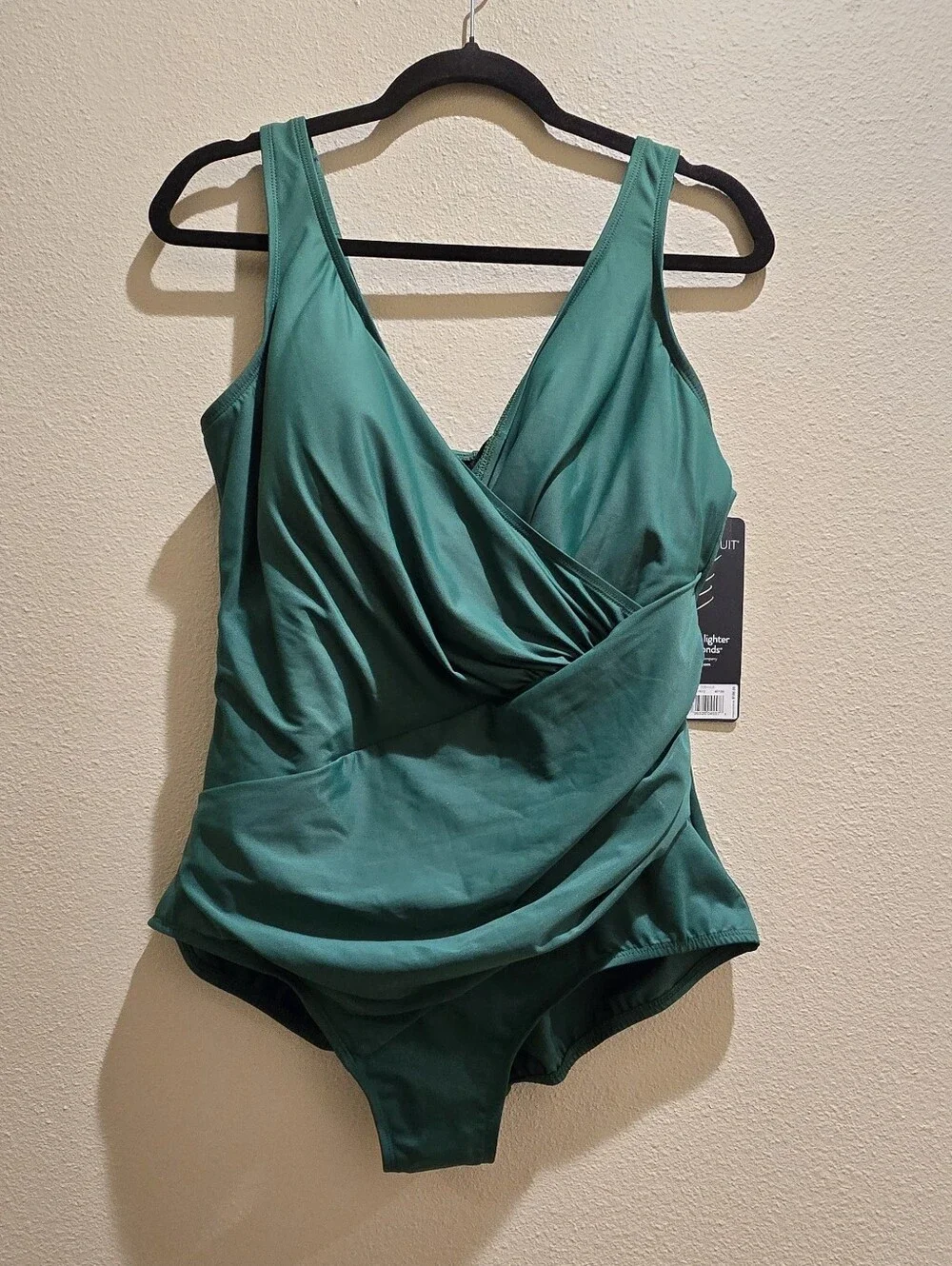 NWT Miraclesuit Must Have Oceanus In Malachite Green One Piece Swimsuit 20W